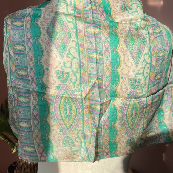 Handmade vintage pastel mint silk scarf - Picture 10 of 10